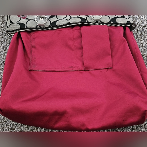 COACH Poppy Signature Heart Glam Tote J1120-18711 - Picture 4 of 6